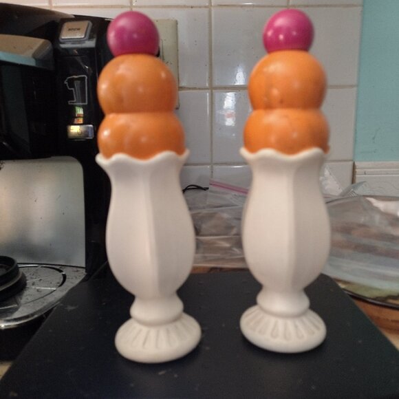 Set of 2 Vintage Avon Miss Lollypop Double Dip Bubble Bath Holders - Picture 1 of 3